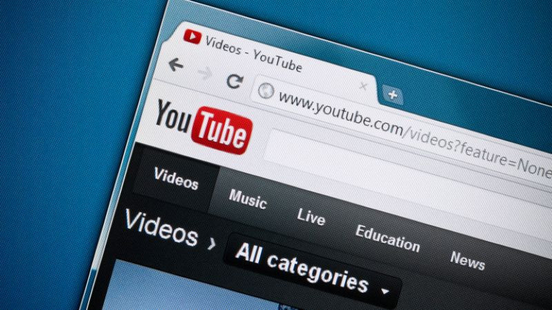 Австралия ограничава достъпа до YouTube на младежите под 16 г.